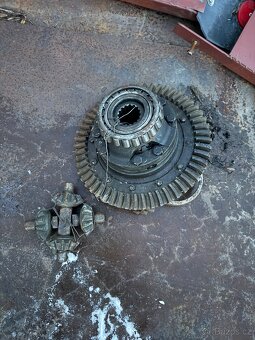 Prodám náhradní díly zetor - 4