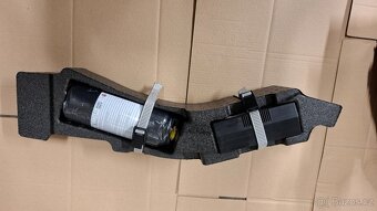 4K8.012.169.G , Opravná sada pneu   Audi  A6C8 - 4