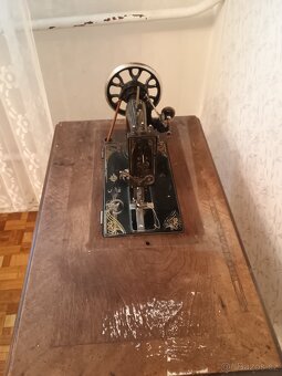 Šlapací šicí stroj Singer - 4