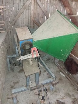 Špalíkovač za traktor - 4