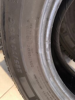 Pneu Michelin 225/70/15 C - 4