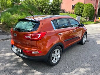 KIA Sportage III SL 2.0 CRDi 100kW AWD - 4