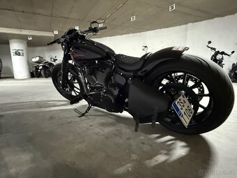 Harley Davidson breakout custom - 4