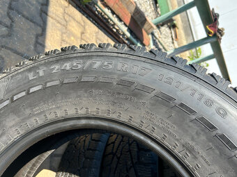 Pneu Nokian Hakkapeliitta LT 245/75x17, 121/118Q - 4 ks - 4