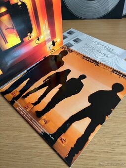 Soundgarden - Down On The Upside - 4