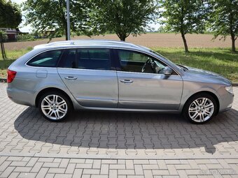 Škoda Superb 3.6 V6 4x4 191kW r.2012 serviska zachovalý stav - 4