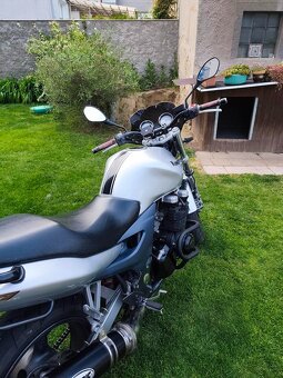 Kawasaki ZR750F - ZR-7 - 4