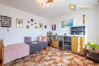 Velký rodinný dům s garáží, terasou a zahradou - Třemošnice - 4