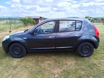 Dacia Sandero - 4