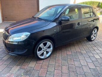Škoda Fabia 1,2  56 tis km 1.majitel 2015 - 4