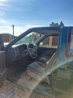Nissan Navara D22 - 4
