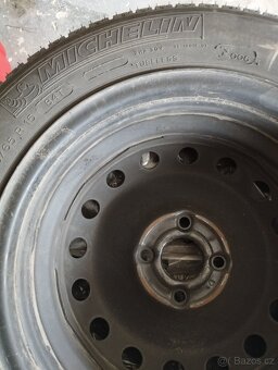 Pneu Michelin 175/65 R15 - 4