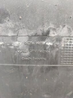 Originální gumotextilní koberec do kufru Škoda Superb I - 4