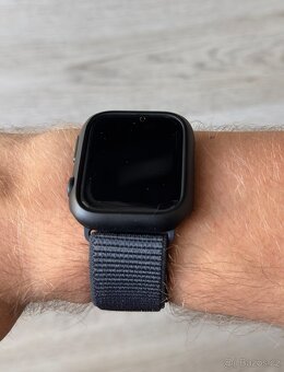 Apple Watch SE (2.gen) 44mm (WiFi + GPS, no cellular) Prodám - 4