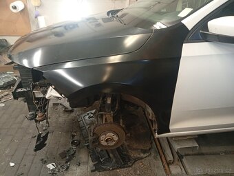 Škoda Rapid přední blatník pravý a levý bez blinkru - 4
