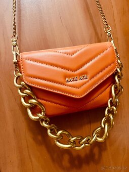 RAGE AGE psaníčko na mobil vitální oranžová zlatý řetěz - 4