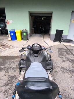 Sněžný skútr Yamaha RS Viking VK10 - 4