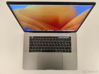 MacBook Pro 15 2017 | i7 • 16GB • 256GB - 4