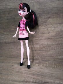 MONSTER HIGH DRACULAURA - 4