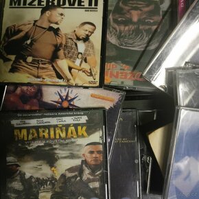 Plná krabice DVD filmy - 4