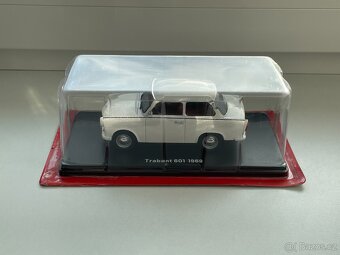 Model Trabant 601, Hachette 1:24 - 4