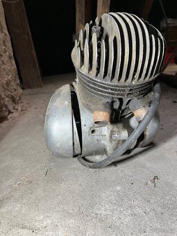 Motor Jawa/ ČZ - 4