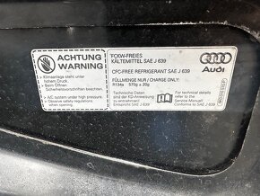 kapota Audi A4 B8 před facelift - 4
