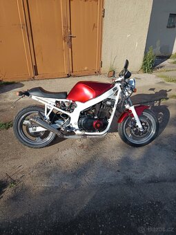 Suzuki GS500E - 4
