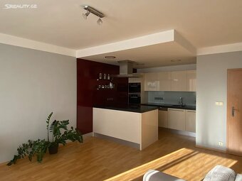 Pronájem bytu 2+kk 72 m² Praha, Na Slatince s garážovým stan - 4