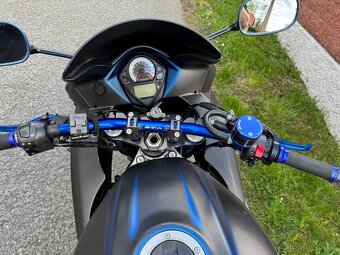 Suzuki SV650S - 4