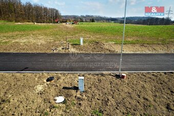 Prodej zasíťovaného pozemku 962m2 v Lanžově - 4