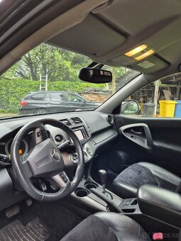 Toyota RAV4 - 4