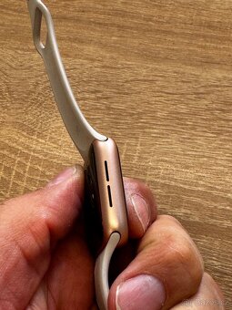 Apple Watch SE 40mm (baterie 100%) - 4