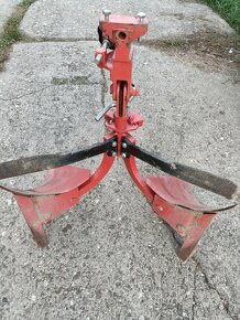 Vari oboustranný pluh APH-352 + nastavovací těleso NT-3 - 4