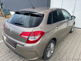 Citroën C4 1,6 VVti  CITROËN C4 (2011) - 4