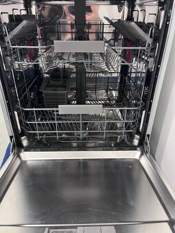 Vestavná myčka WHIRLPOOL 60cm - 4