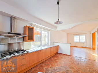 Pronájem luxusního rodinného domu 7+kk (360 m2), Praha 6 - N - 4