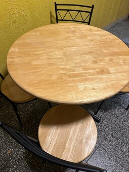 Stůl a 4 židle - 4