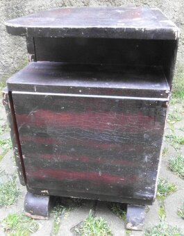 Dřevěný starožitný noční stolek - 4