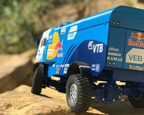 KAMAZ 4X4 na všechny kola pohon (stavebnice) - 4