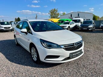 Opel Astra kombi 1.6d 81 kW Servis Opel,STK,Navi - 4
