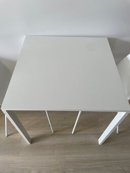 Bílý stůl z IKEA se dvěma židlemi - white table from ikea - 4