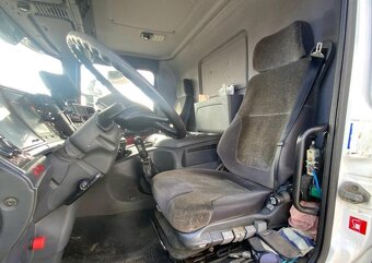 Scania P94-nosič kontejneru - 4