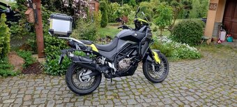 QJ Motor SVT 650 X - 4