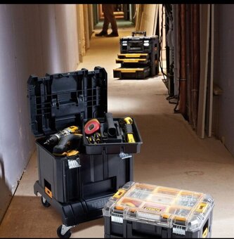 TSTAK DeWalt DWST1-71229 podvozek na kufry - 4