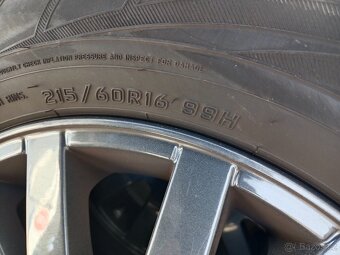 Alu kola Škoda 5x112, obuté zimní 215/60/16 99H ET37 Falken - 4