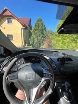 Honda Civic 1.8 i-VTEC 2011 - 4