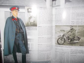 UNIFORMY HELMY ČETNÍK POLICIE ŽANDÁR - 4