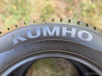 2x Zimní pneu Kumho WinterCraft Ice WI31+ - 215/65 R16 - 95% - 4