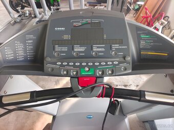 Precor USA - 966i - profesionální běhací pás - 4